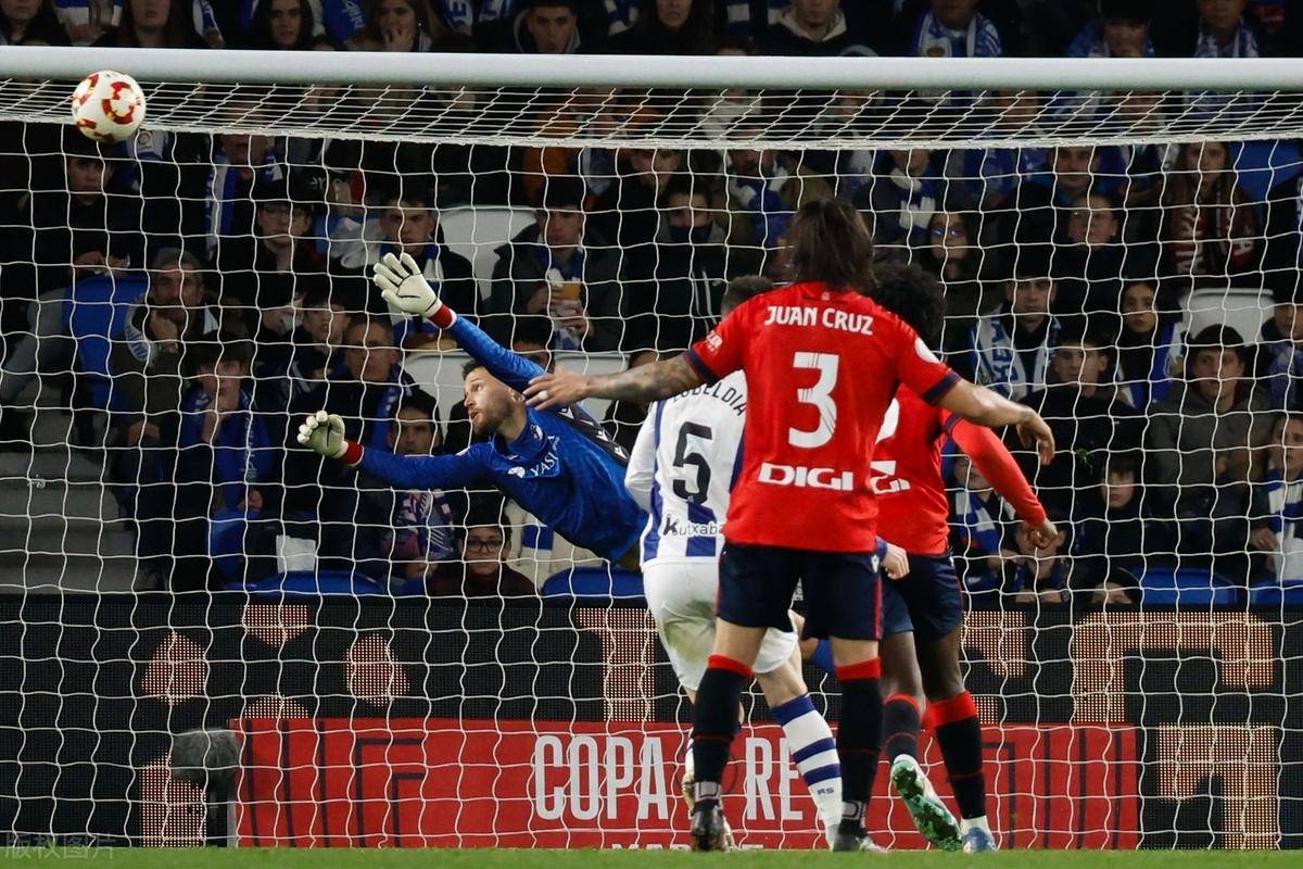 皇家社会抢分成功，巴塞罗那惨败